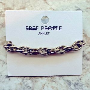 FREE PEOPLE gold chain ankle bracelet. Brand new